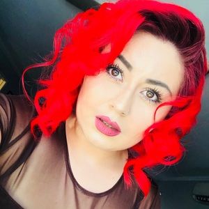 Meet your Posher, Angie